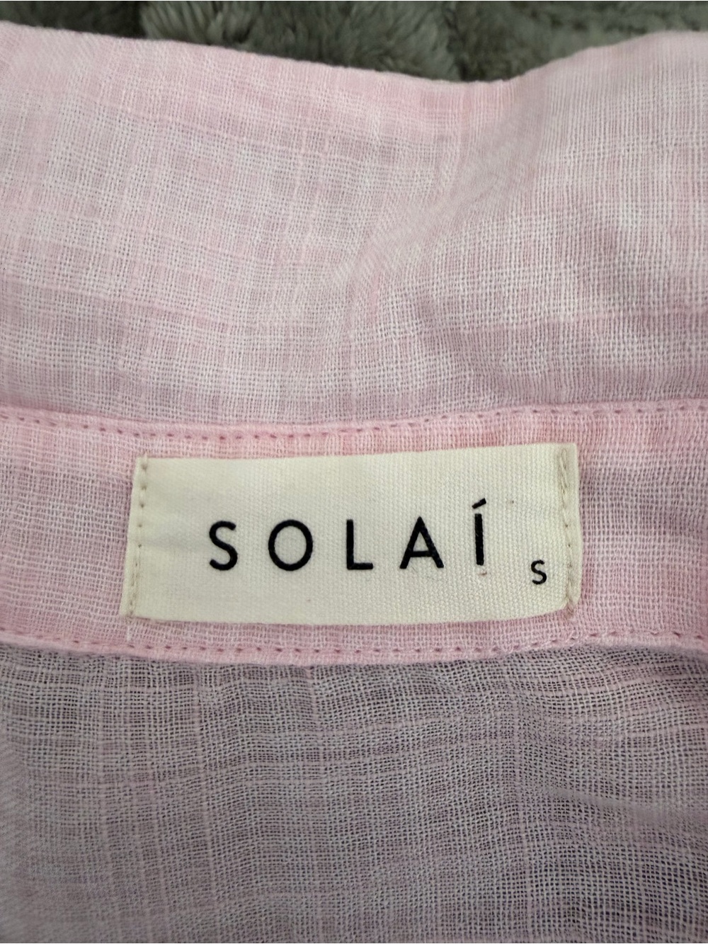 SOLAI Soft Pink Lightweight Button-Up Shirt - Picture 3 of 4